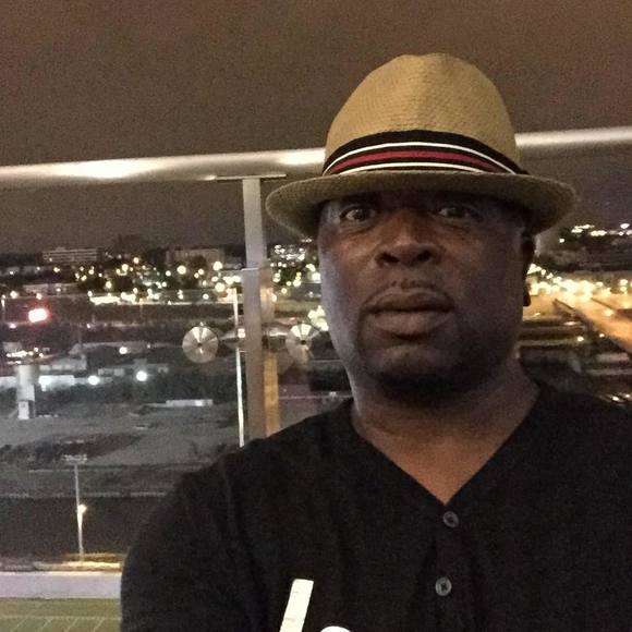 Meet your Posher, Ellis - Picture 1 of 1